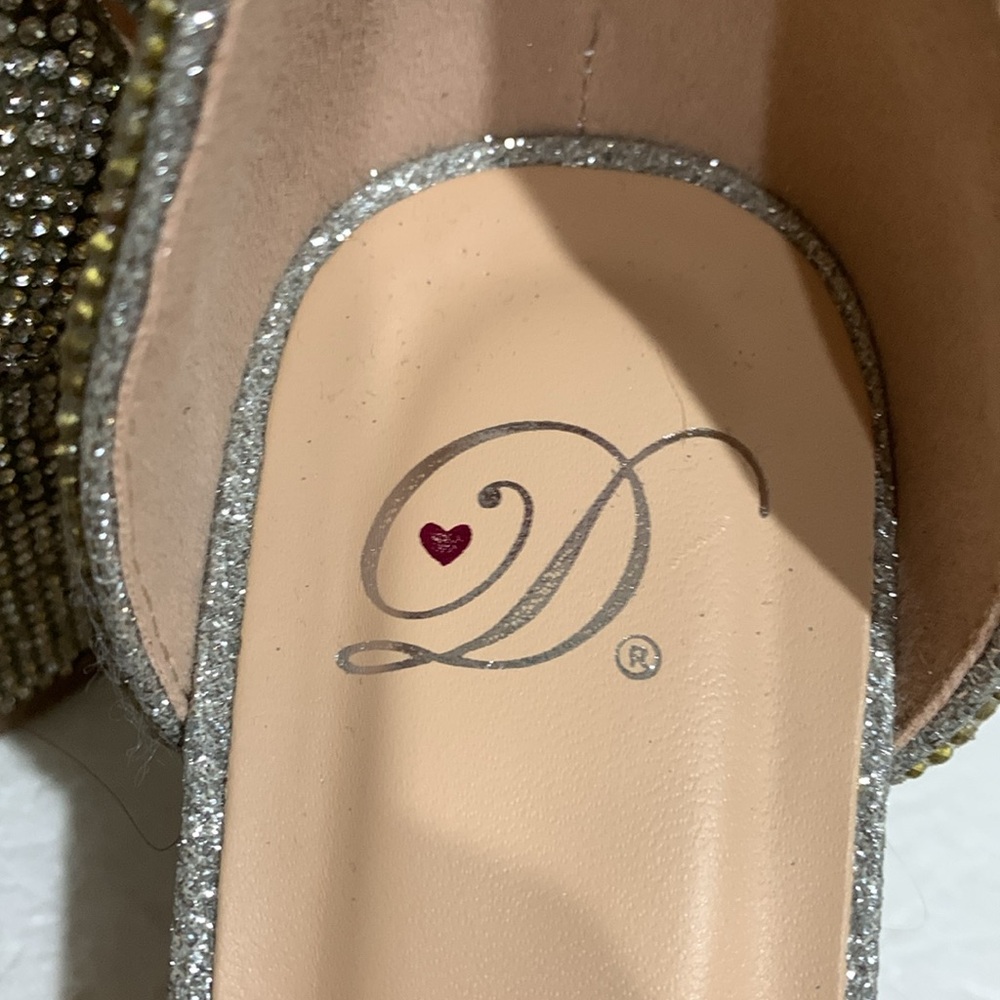 Silver sparkle shoes - Picture 6 of 12